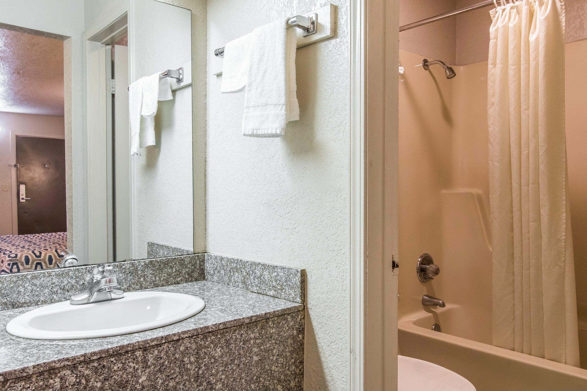 Surestay Hotel By Best Western Oklahoma City West Екстериор снимка